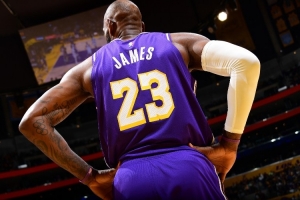 麦克斯维尔:下赛季詹姆斯不会在湖人 那是里夫斯和东契奇的球队