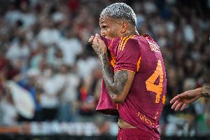 韦斯利：踢欧战是我的梦想，球员的职业生涯由这些赛事和奖杯铸就