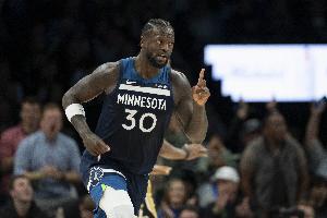 高效输出!兰德尔10中7轻松拿下21分1板8助4断