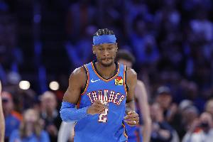 麦凯恩：最佩服亚历山大的比赛态度 我努力去模仿他 向他请教