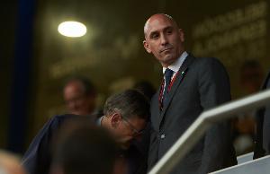 卢比亚莱斯:球员时代我曾盯防过梅西,他被我铲倒爬起来继续过人