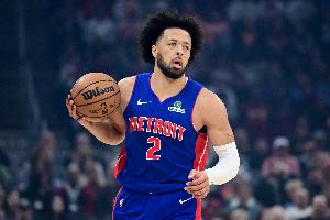 媒体人:气胸这类伤病短期影响不小 但大多球员都可完全恢复