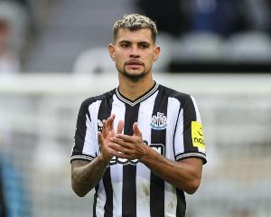 记者:纽卡和吉马良斯有君子协定,若无缘欧冠允许他联系其他球队