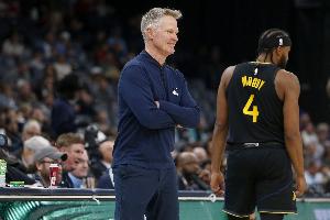 右手腕扭伤!科尔:穆迪恢复未达到预期 暂无回归时间表