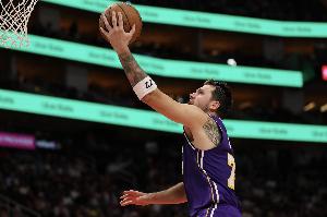 背靠背100分!雷迪克:当东契奇头脑清醒时 通常能打出最佳水平