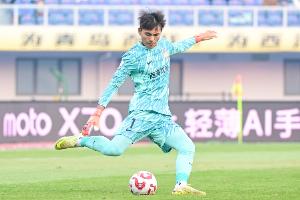 直播吧:李昊肋部受伤,因伤缺席新一期国字号名单