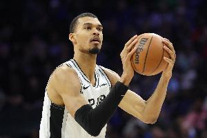 两个月就输了一场!文班亚马二月份11胜0负 三月份9胜1负