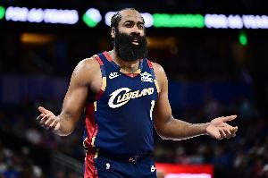 阿特金森：我们不能总是依赖哈登 他身边的队友必须打得更好