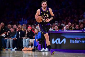 东契奇生涯多次在两天内得到100+&历史第三人 张伯伦33次做到