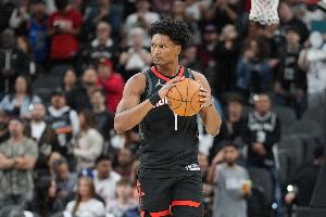 产效出色!阿门过去10战场均21.6分9板5.3助 真实命中率63.4%