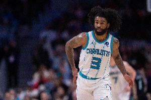 连场刷新黄蜂生涯新高!科比·怀特5记三分拿下27分3板5助