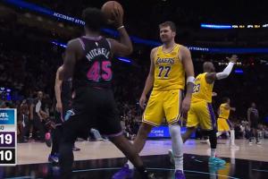 情场失意球场得意!东契奇连得7分砍下第50分 背靠背90分!