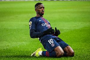 队报：巴尔科拉受伤，巴黎进攻三叉戟预计为登贝莱、杜埃和K77