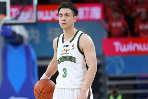 尽力了!赵继伟5记三分球空砍26分2板2助1断