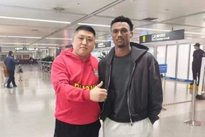 媒体人:山西新外援泰森·沃克已抵太原 是否能留队要看试训情况