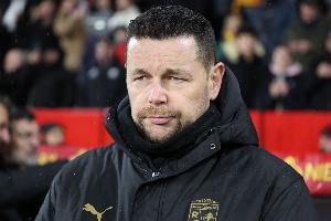 法甲争冠对手!朗斯主帅:我们原则上不同意巴黎为了欧冠推迟比赛