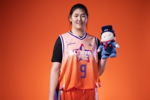 一大波定妆照来袭!第一弹——WCBA北区星锐队!