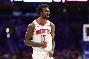 终于进三分了!伊森替补9中3拿到10分10板&填满数据栏