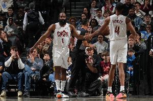 化学反应！哈登已为莫布里送22次助攻 后者接哈登传球命中率61.7%