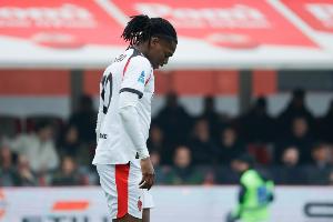 跟队记者：核磁共振检查排除莱奥出现结构性损伤可能性