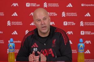 斯洛特:周中的比赛更开放所以跑动更多 睡眠和饮食是恢复的关键