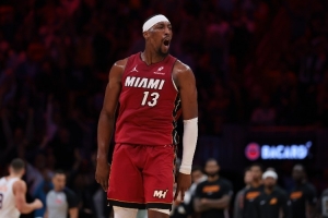 韦德:阿德巴约现在是队史得分第2 要超越我还需再打6-8年