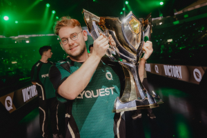 褒贬不一?Inspired更新社媒后粉丝在评论区为其加油