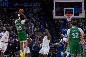 进加时!华盛顿中投出手命中 但超时在先绝杀无效