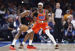 巴爷:巅峰哈登>SGA 他俩得分方式异曲同工 主动伸臂逼你犯规