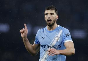 两主力缺阵!TA:迪亚斯腿筋受伤无缘联赛杯决赛,格伊无资格出战