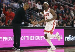 已缺阵一个月！火箭主场迎战热火 泰特迎来复出