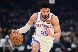 冲突被驱逐!阿杰伊·米切尔半场10中6&三分2中2拿到14分3助