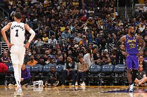 本赛季对阵胜率超5成球队胜场数：马刺31胜 雷霆29胜 湖人24胜