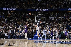 总有人站出来!湖人本赛季打到关键时刻22胜6负 胜率高达78.6%