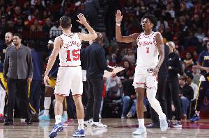 阿门:谢泼德越来越自信 14次助攻0失误 他完全掌控了比赛