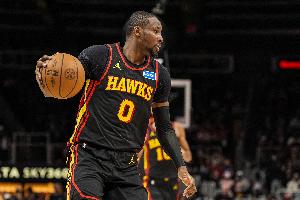 状态糟糕至极!库明加持球启动走步失误 此前四次出手全打铁