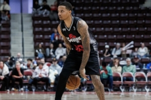 还在奋战!富尔茨发展联盟代表猛龙905出战 9中4得10分3板5助