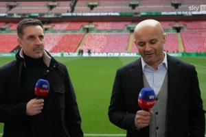 内维尔:现在谈三冠王或四冠王为时过早,但阿森纳迫切需要奖杯