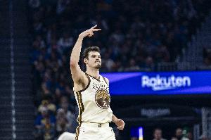 全面开花!勇士首节9人轮换全部得分 波斯特8分 威廉姆斯替补7分