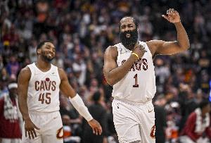 双擎驱动!哈登和米切尔同场砍下20+ 骑士生涯第6次