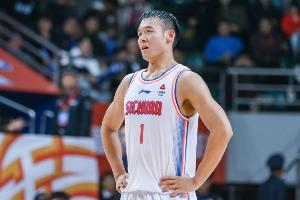 打得很好了！景菡一半场9中6拿下两队最高16分外加1助1断