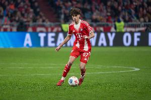 记者:拜仁和19岁小将戴伯尔签下首份职业合同,球员已在德甲出场