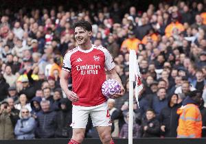 内维尔:定位球规则必须改革,现在比赛在定位球方面太花时间了