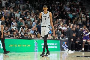 米奇:文班接近MVP 虽然其他几位都实至名归但他们都获得过了