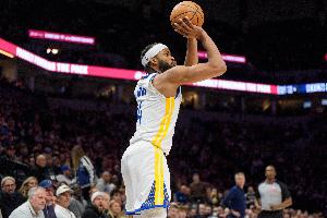 愿无大碍!穆迪本场刚刚复出 此前因右手腕扭伤缺阵10场