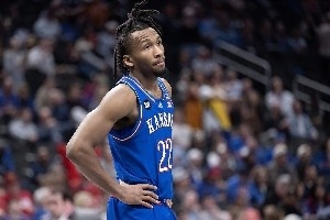 15中5无助攻!状元热门彼得森暴露缺陷 拉胯表现恐影响其选秀前景