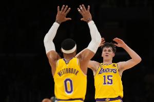 里夫斯谈21年绝杀独行侠:接球前 我敢用全部身家赌自己接不到球