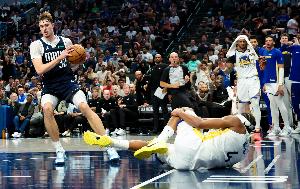 伤病专家浅谈穆迪伤势：有可能髌腱断裂 髌骨脱位 多条韧带损伤