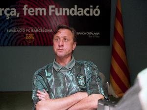 前队友:克鲁伊夫为巴萨带来全新风格 他更像加泰人而不是荷兰人