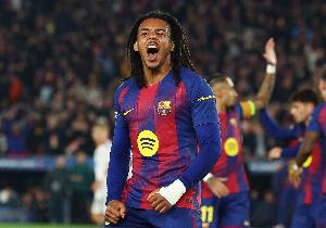 孔德:佩德里是在另一个水平上踢球的球员,他的防守被低估了